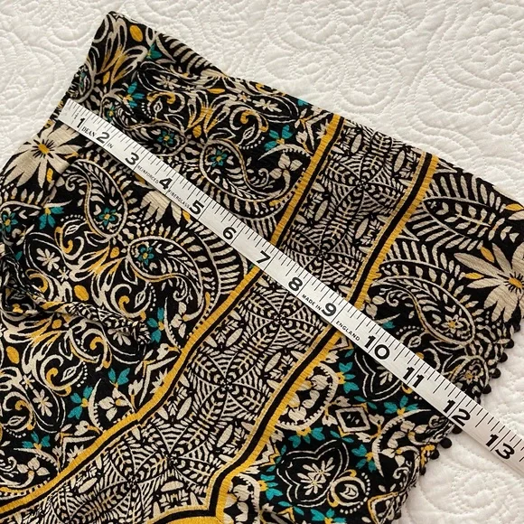 Xhilaration Floral Lightweight Shorts Size Small and Soft Crochet Bralette - Picture 8 of 16